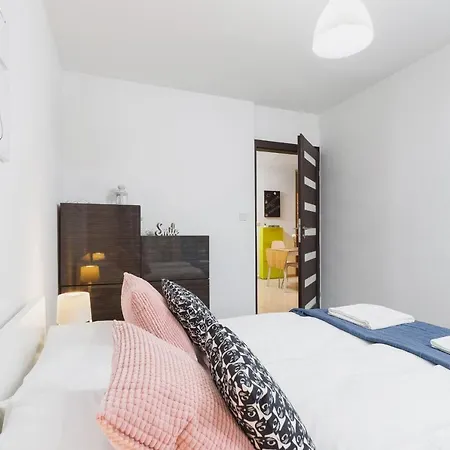 Apartment Nadwislanska By Renters